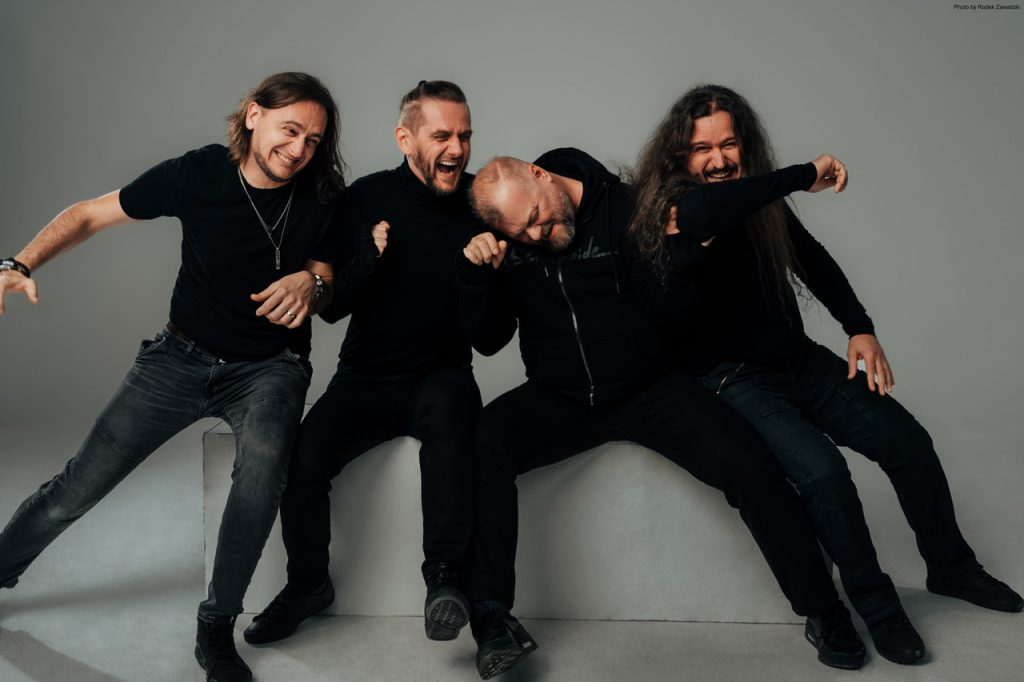 RIVERSIDE – Announce European tour dates for 2023 – VELVET THUNDER